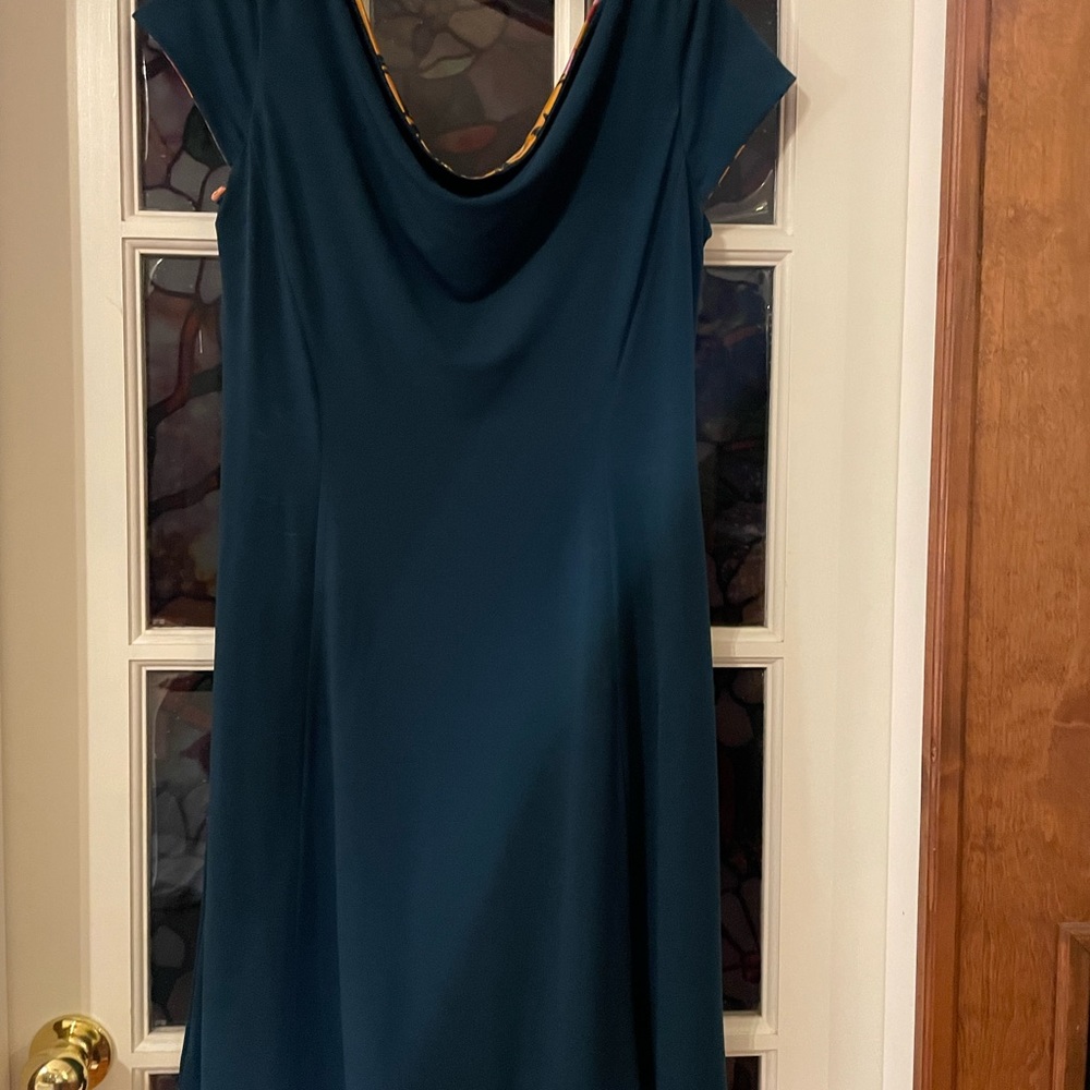 Shelley Klassen boutique 4 in one. Mustard floral & deep green.it’s reversible!!